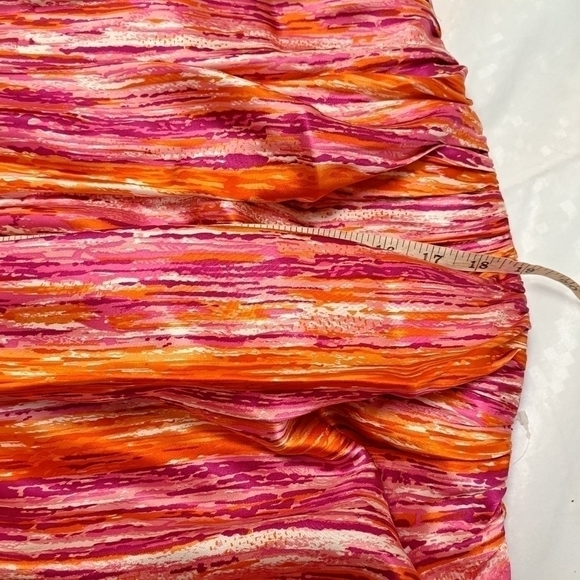 𝅺CARMEN Marc Valvo Printed Silk Halterneck Dress - Picture 13 of 14